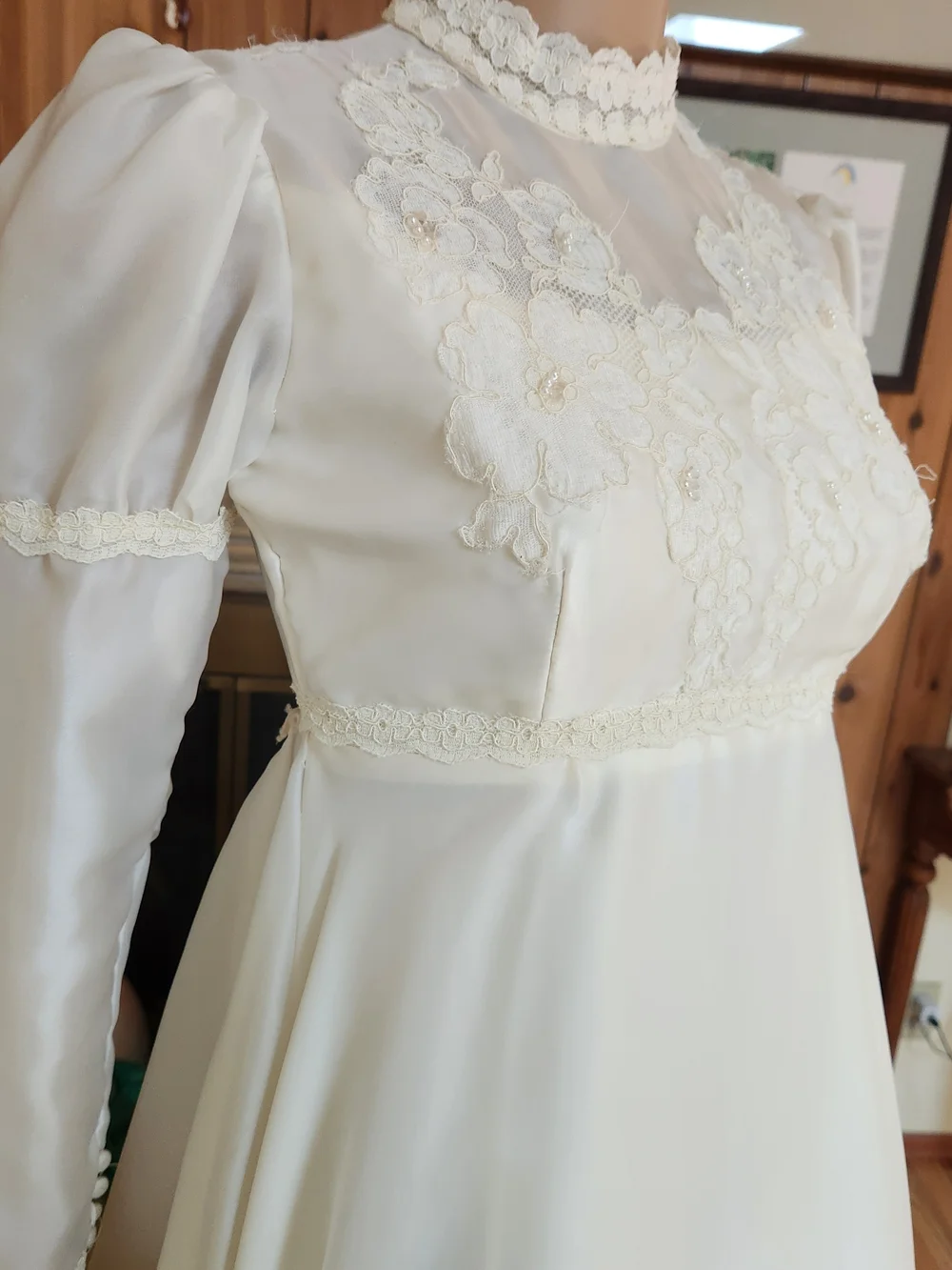 ✨ Dreamy Vintage 1960s Alfred Angelo "Edythe Vincent" Pearl & Lace Gown ✨ - Picture 13 of 14
